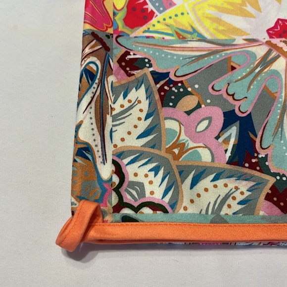 Johnny Was Kaleida Beach Blanket 40"x70" NWT - Picture 10 of 11